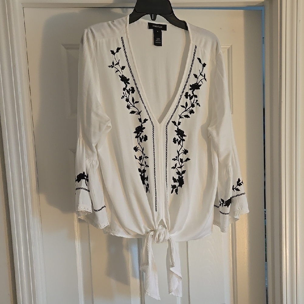Karen Kane Black & White Embroidered Tunic